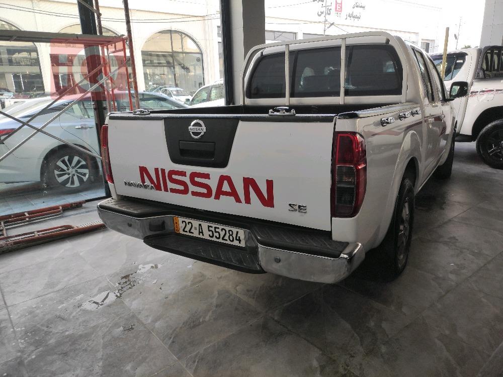 نیسان نەڤارا